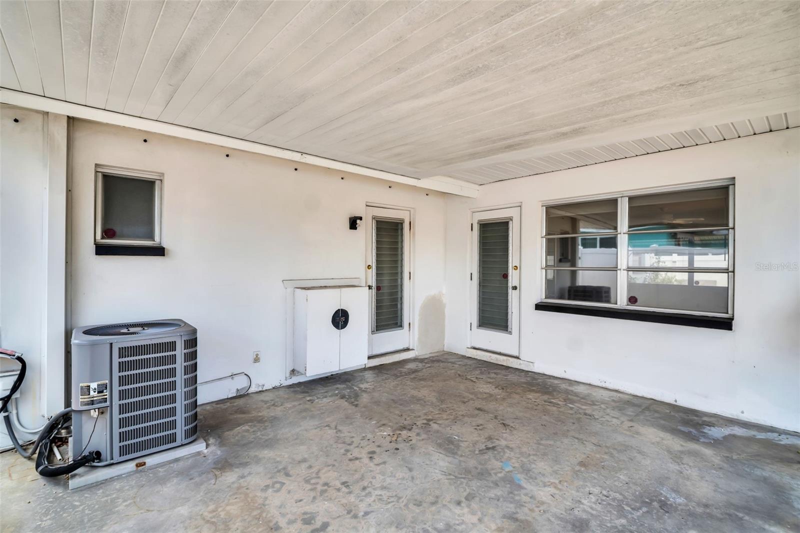 2301 WHITMAN ST — photo 12