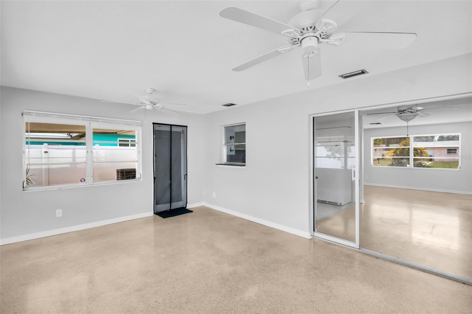 2301 WHITMAN ST — photo 28