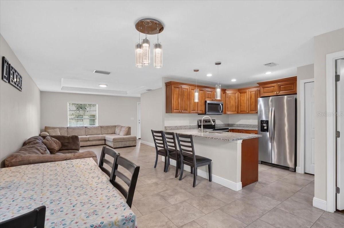 1607 E LINEBAUGH AVE — photo 8