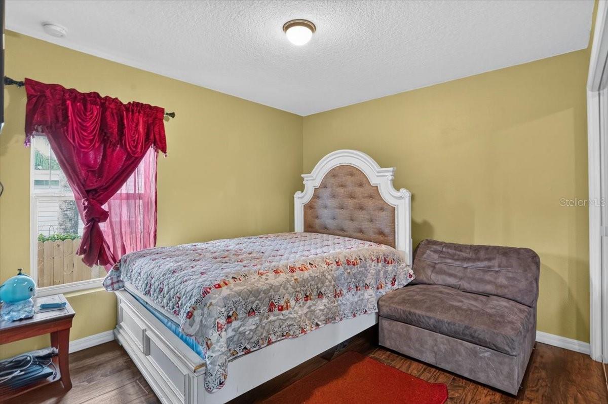 1607 E LINEBAUGH AVE — photo 17