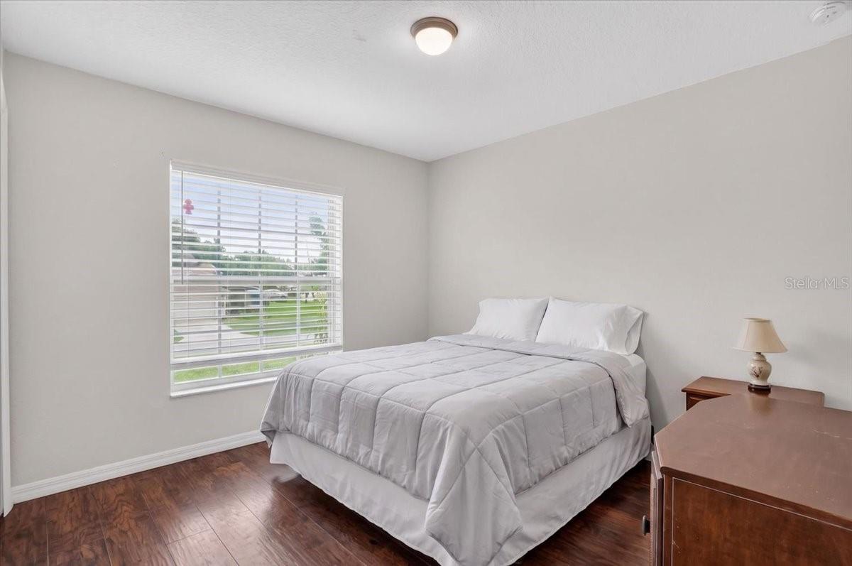 1607 E LINEBAUGH AVE — photo 12