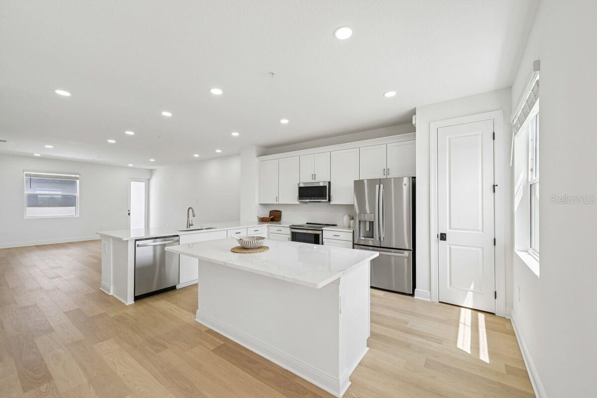 17712 BROADLEAF LOOP — photo 4
