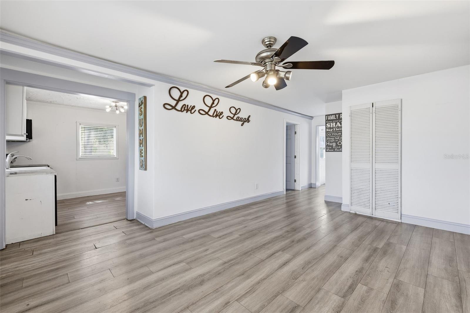 2706 E ANNIE ST — photo 5