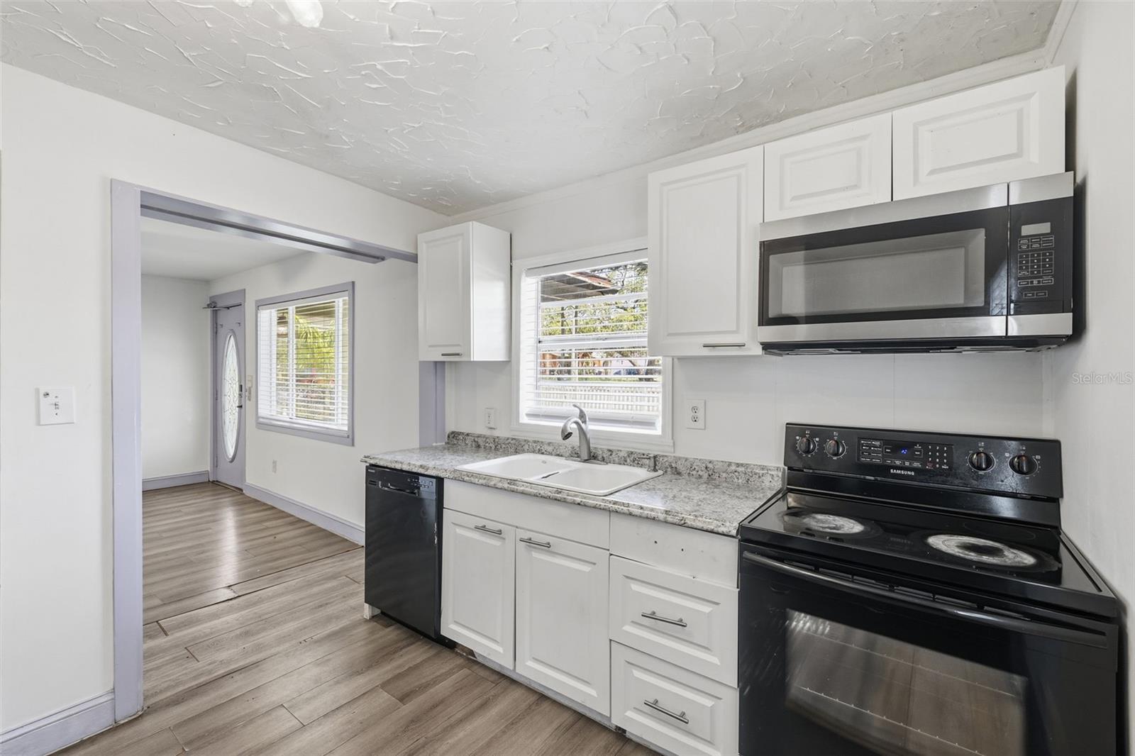 2706 E ANNIE ST — photo 10