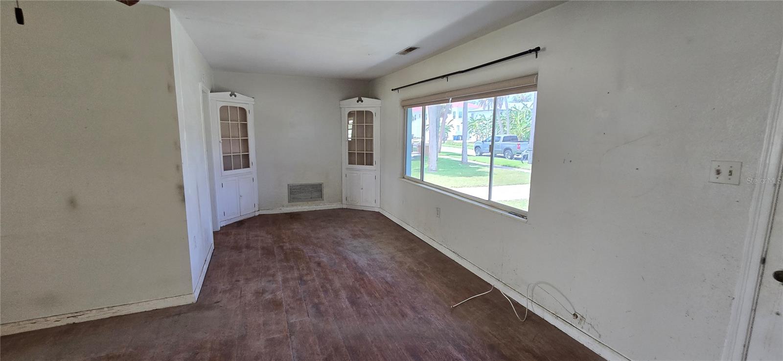 835 BRUCE AVE — photo 13
