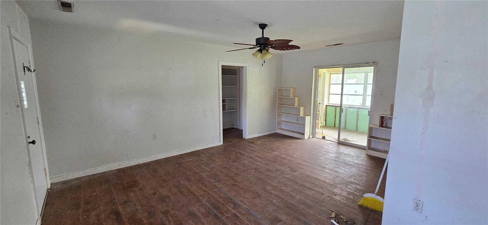 835 BRUCE AVE — photo 12