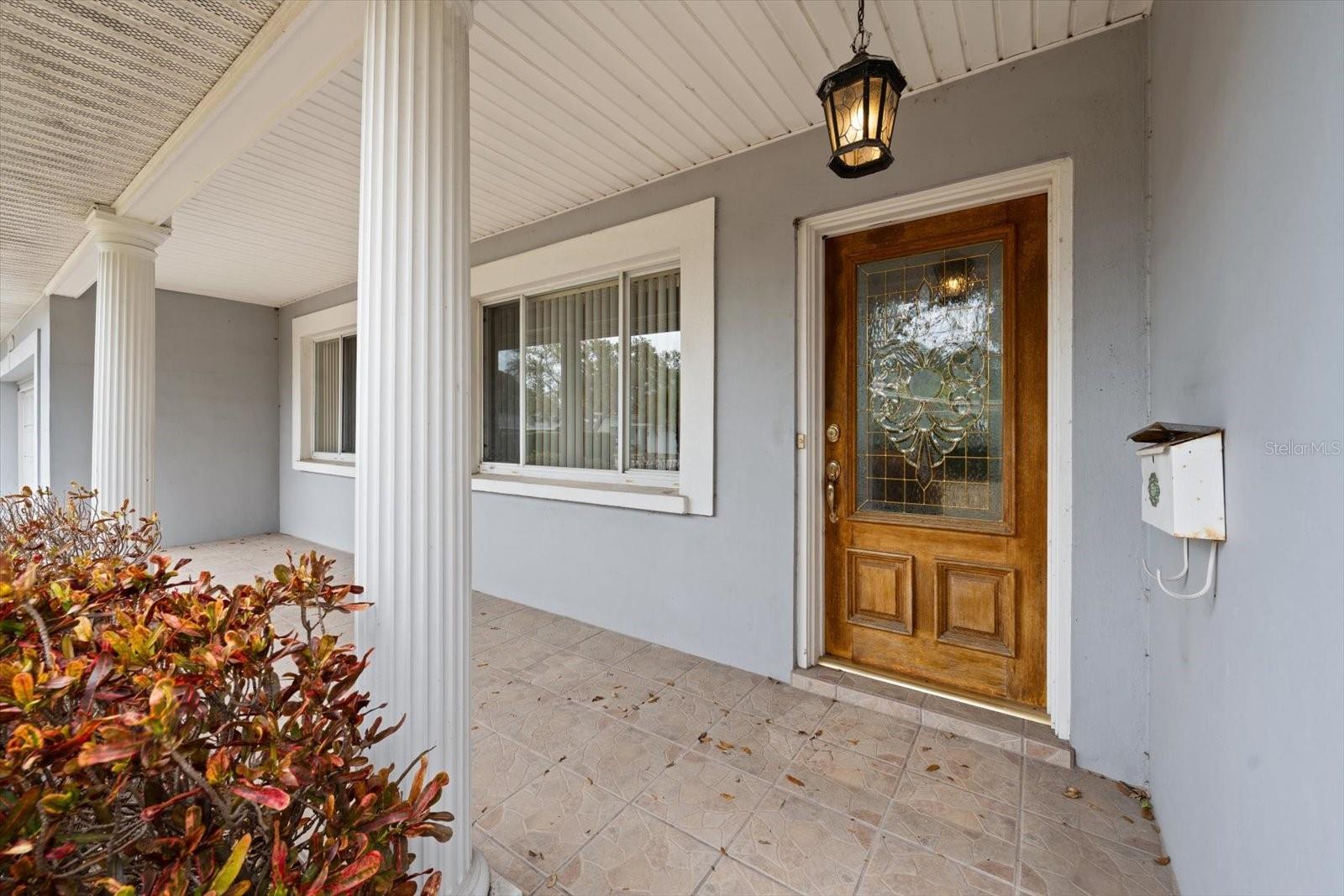 230 GARDEN CIR — photo 2