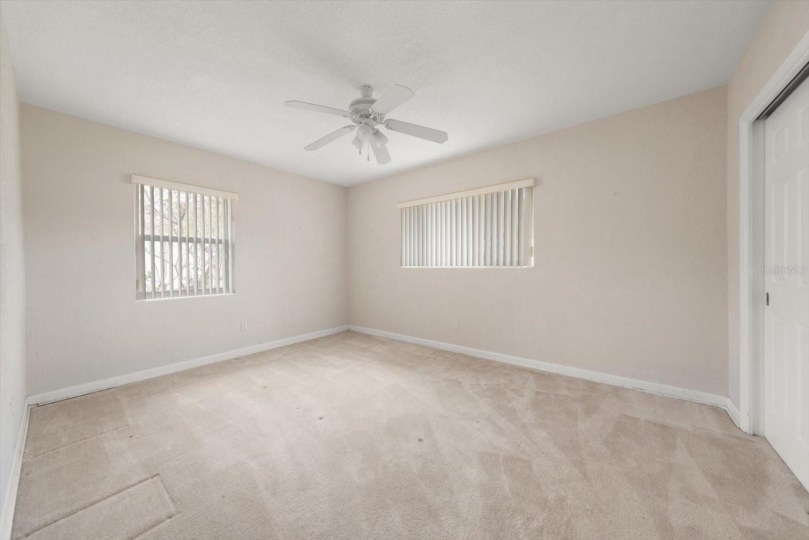 230 GARDEN CIR — photo 16