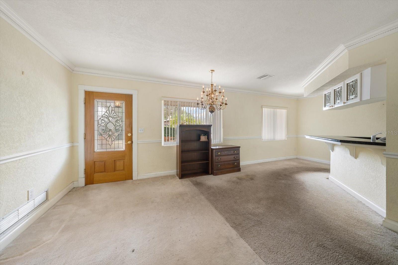 230 GARDEN CIR — photo 6