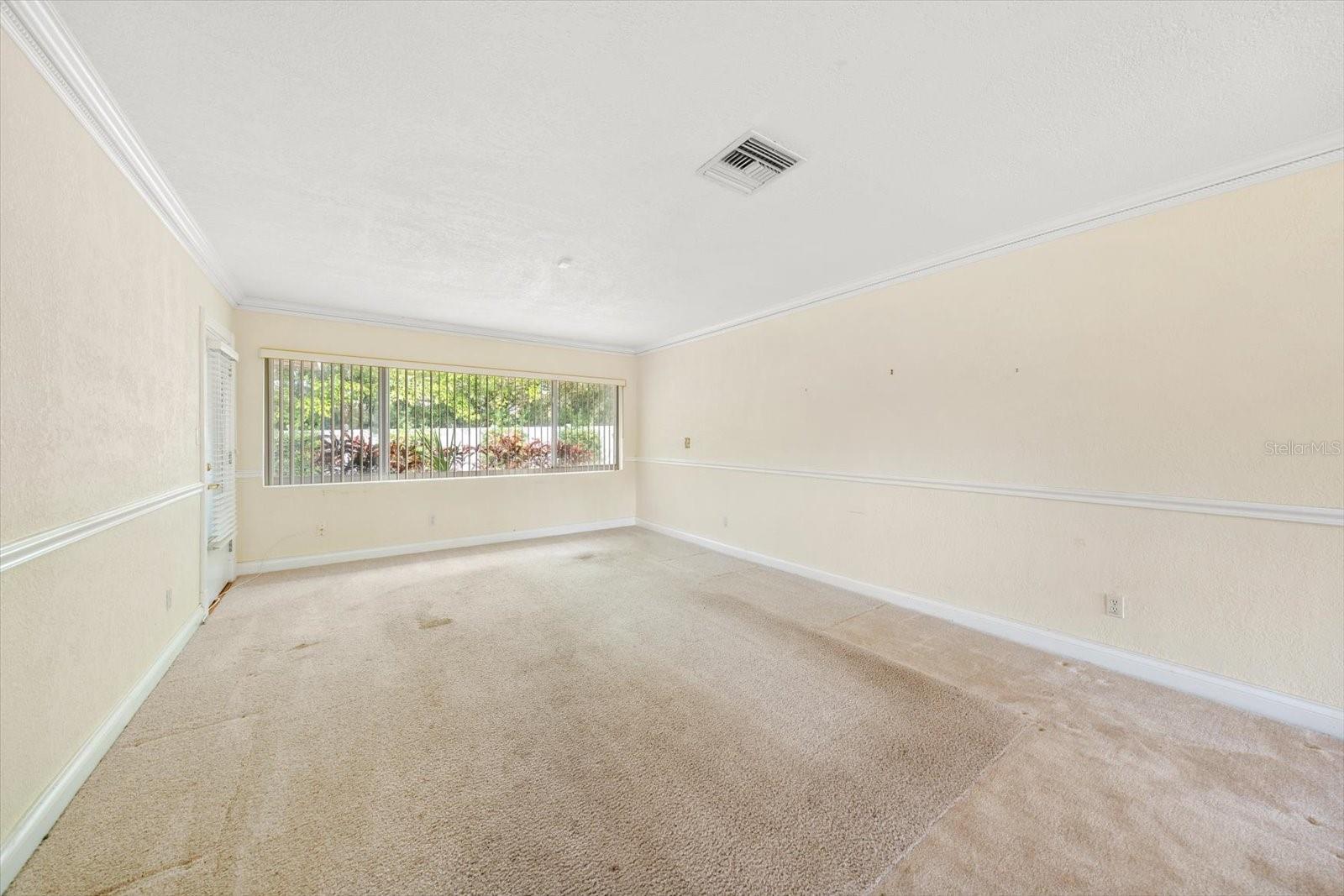 230 GARDEN CIR — photo 13