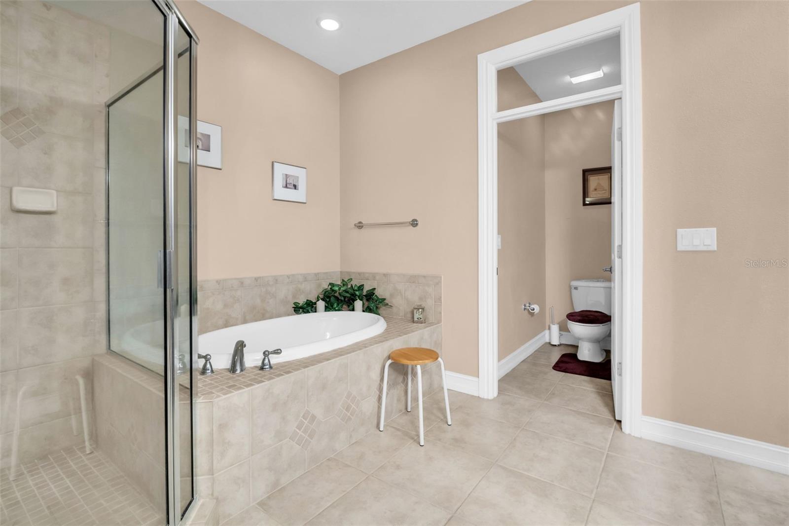 1460 RIBOLLA DR — photo 32