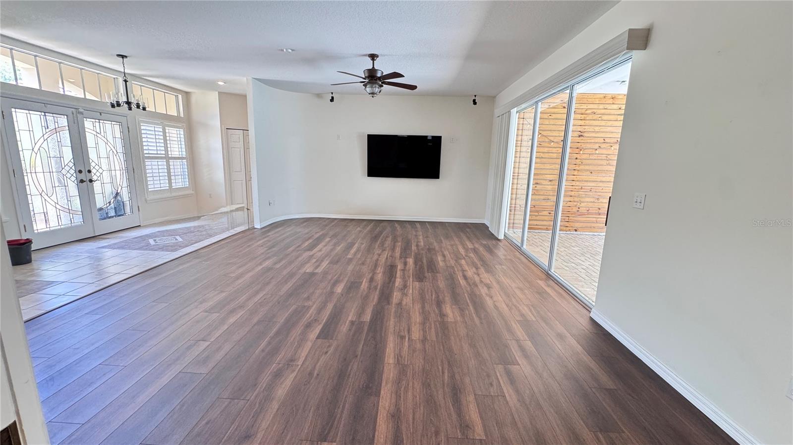 1230 BERKSHIRE LN — photo 14