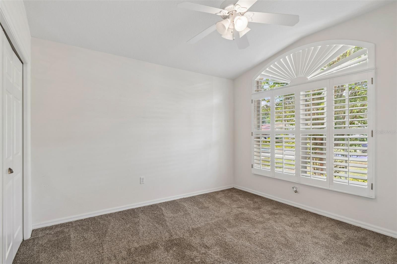 1230 BERKSHIRE LN — photo 45
