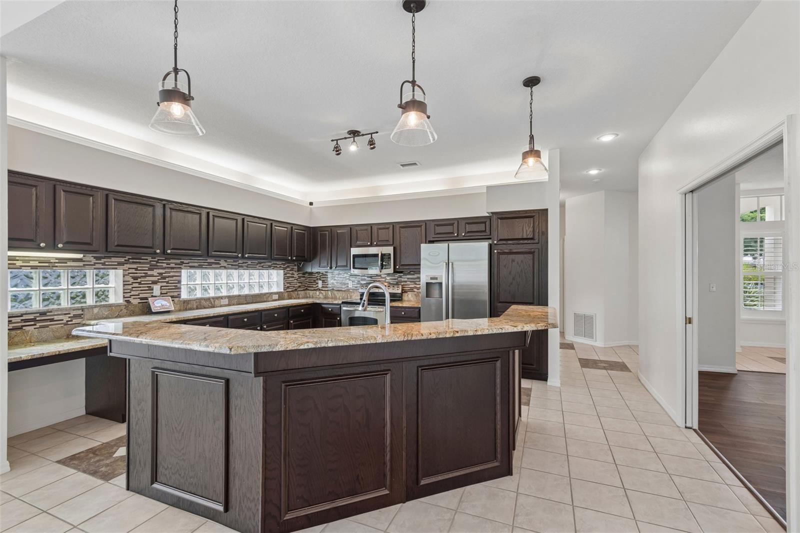1230 BERKSHIRE LN — photo 22