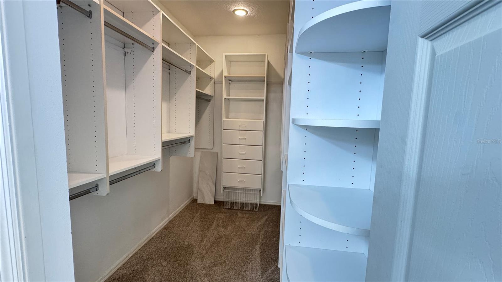 1230 BERKSHIRE LN — photo 39