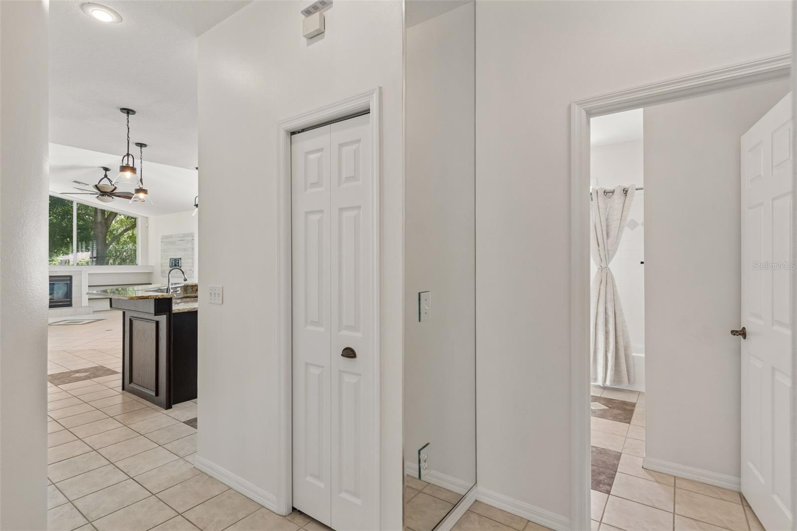 1230 BERKSHIRE LN — photo 17