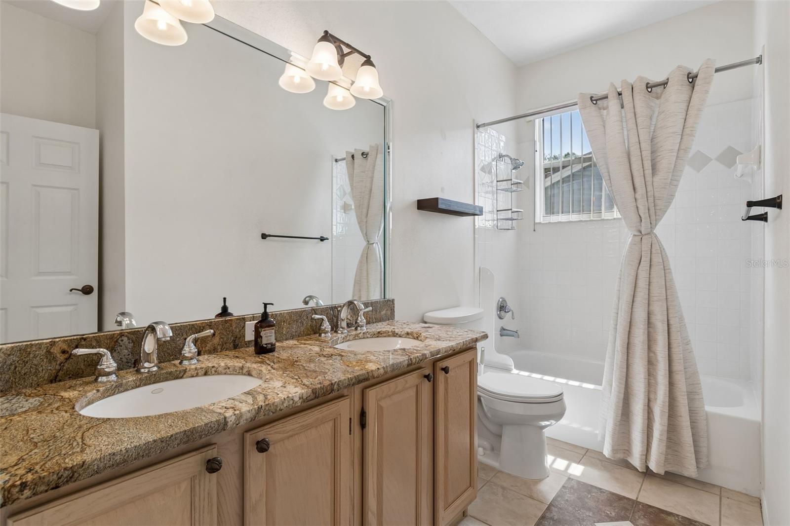 1230 BERKSHIRE LN — photo 43