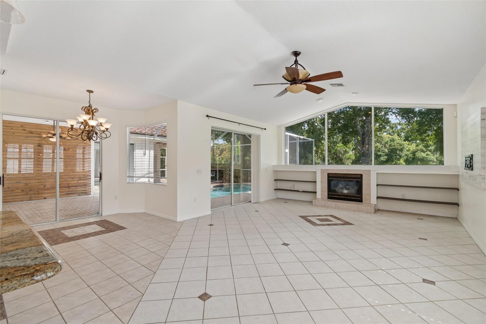 1230 BERKSHIRE LN — photo 28