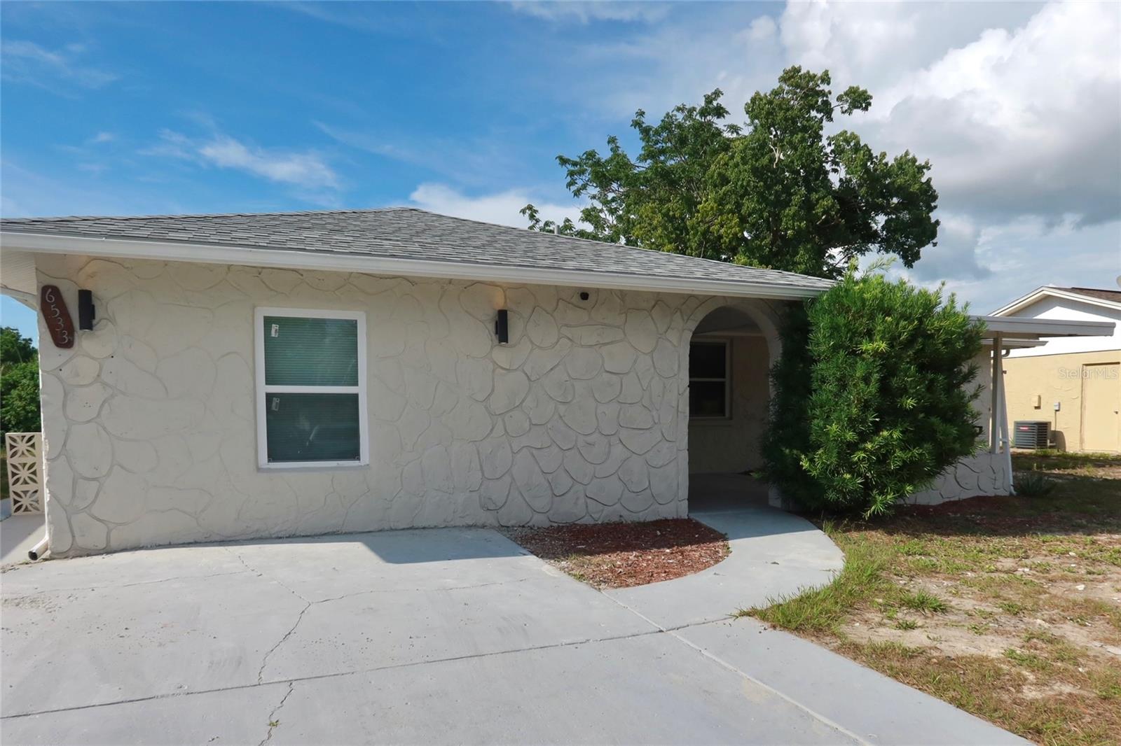 6533 RIDGE CREST DR — photo 2