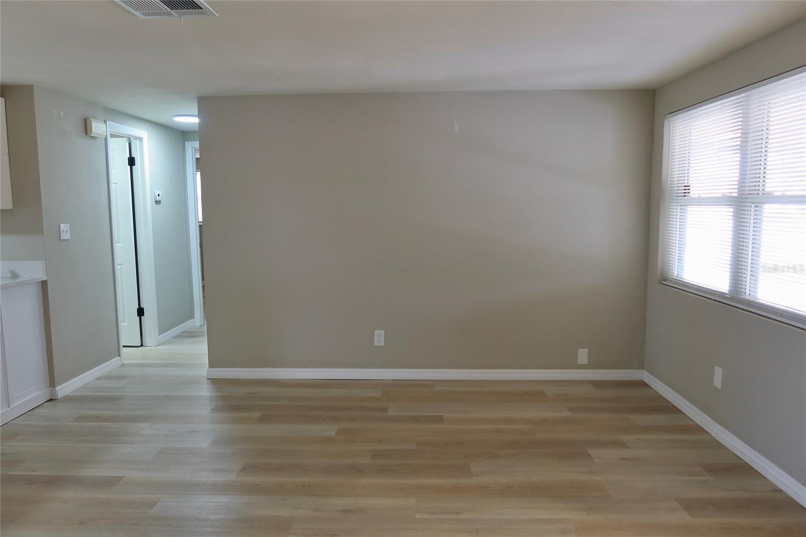 6533 RIDGE CREST DR — photo 10