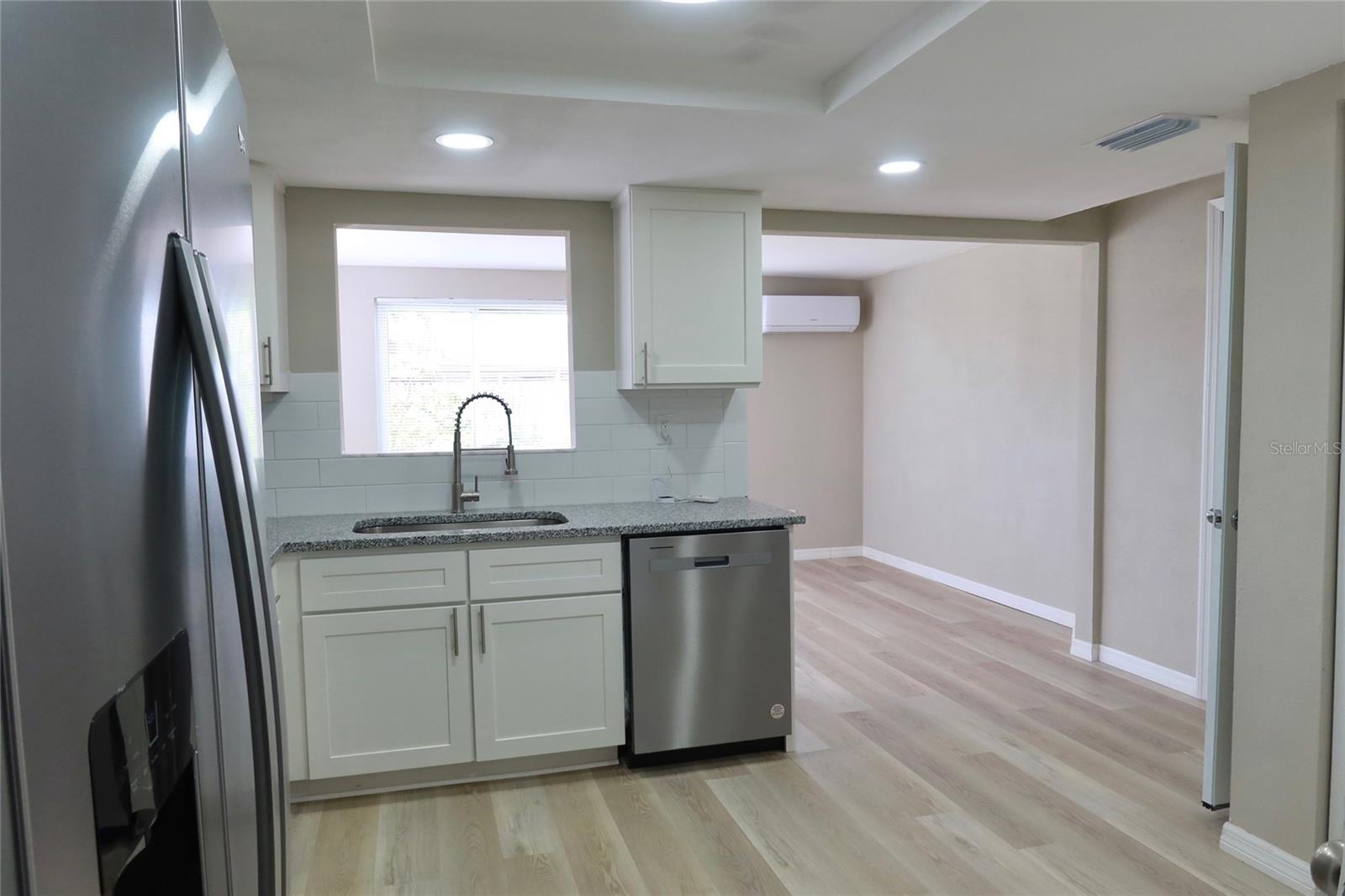 6533 RIDGE CREST DR — photo 12