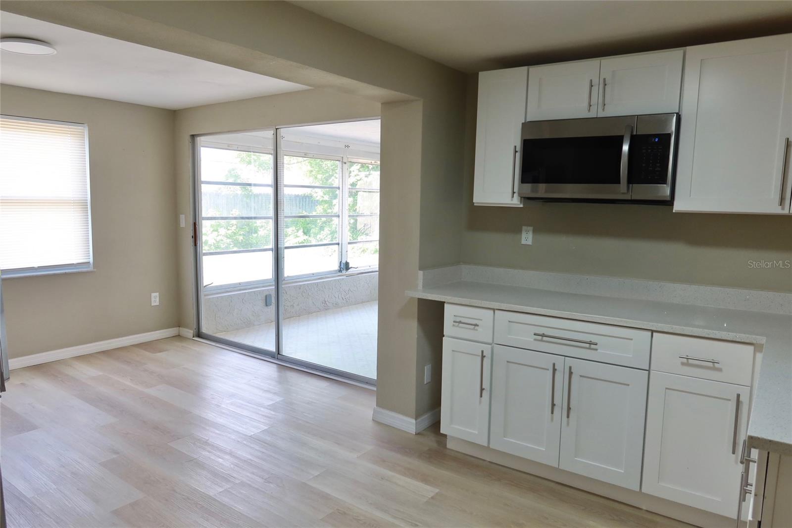 6533 RIDGE CREST DR — photo 6