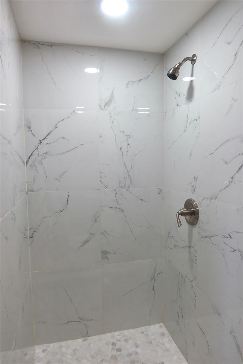 6533 RIDGE CREST DR — photo 16