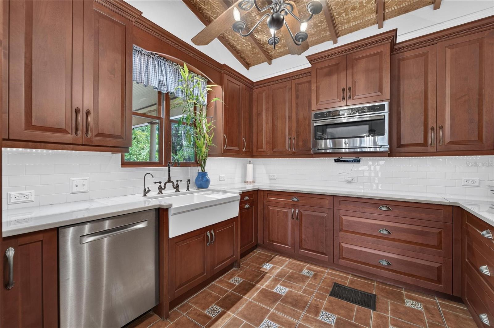3007 W STOVALL ST — photo 36