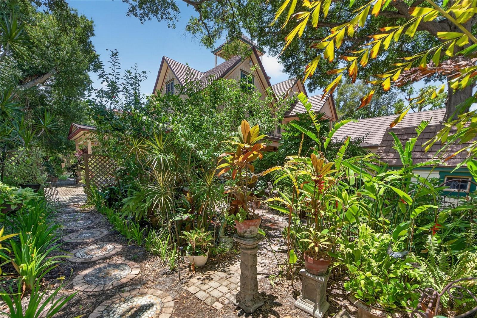 3007 W STOVALL ST — photo 90