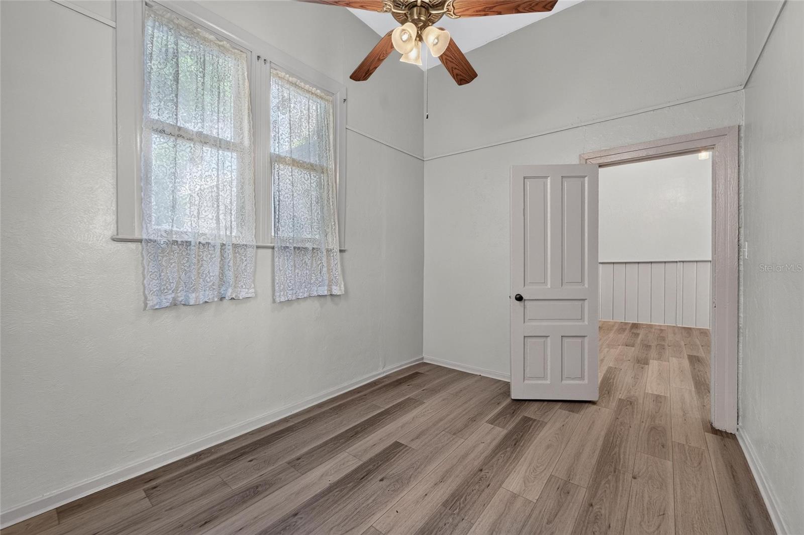 3007 W STOVALL ST — photo 96