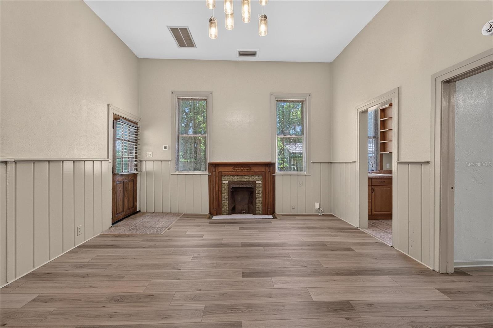 3007 W STOVALL ST — photo 94