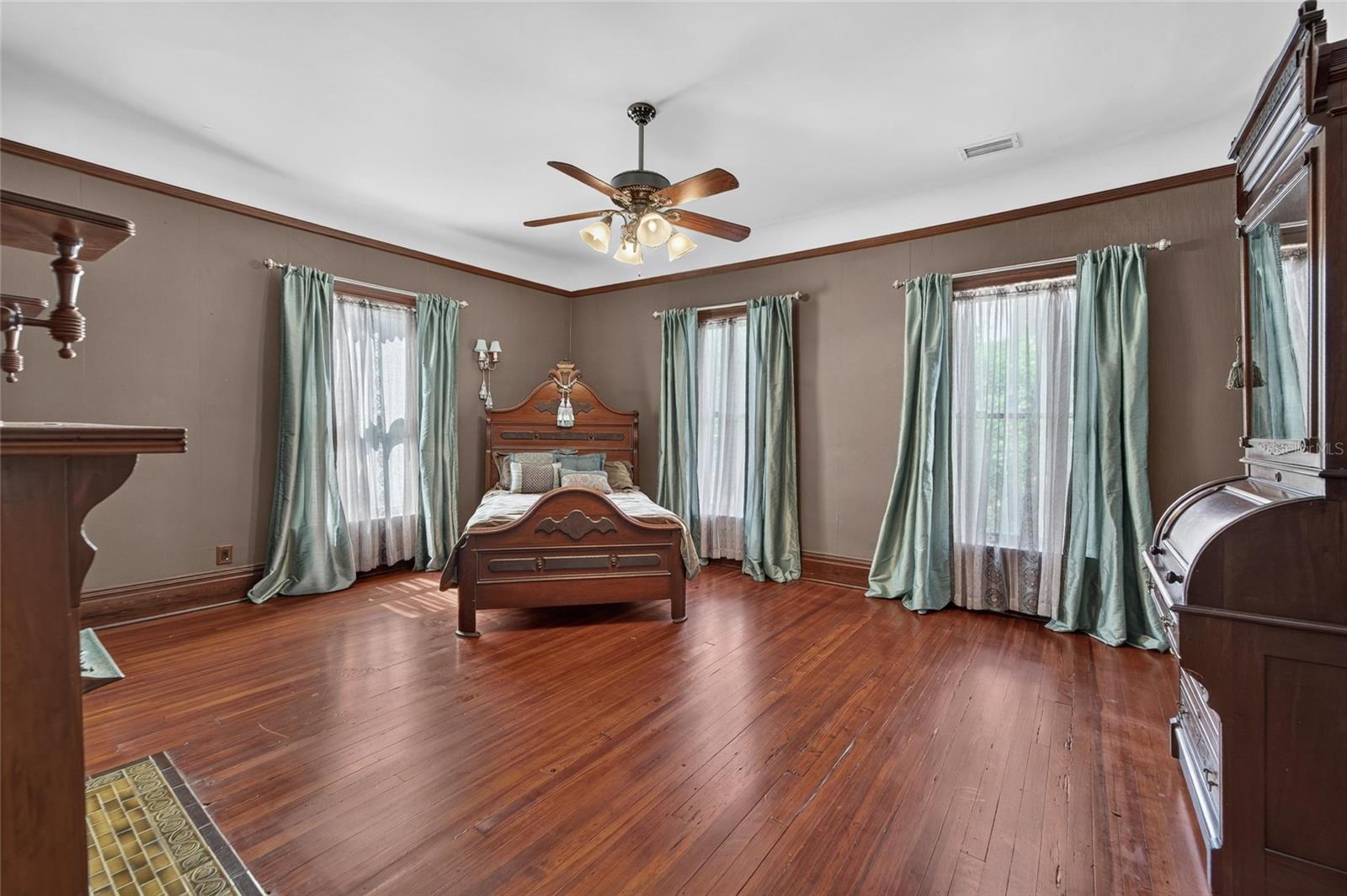 3007 W STOVALL ST — photo 59