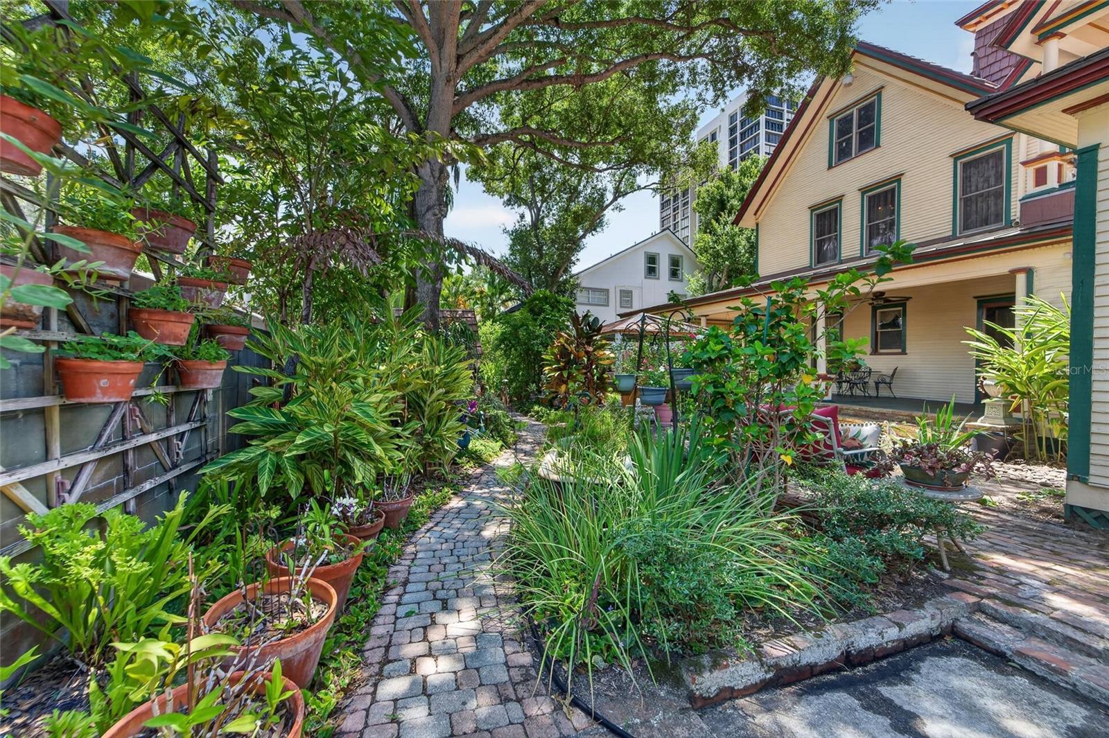 3007 W STOVALL ST — photo 85