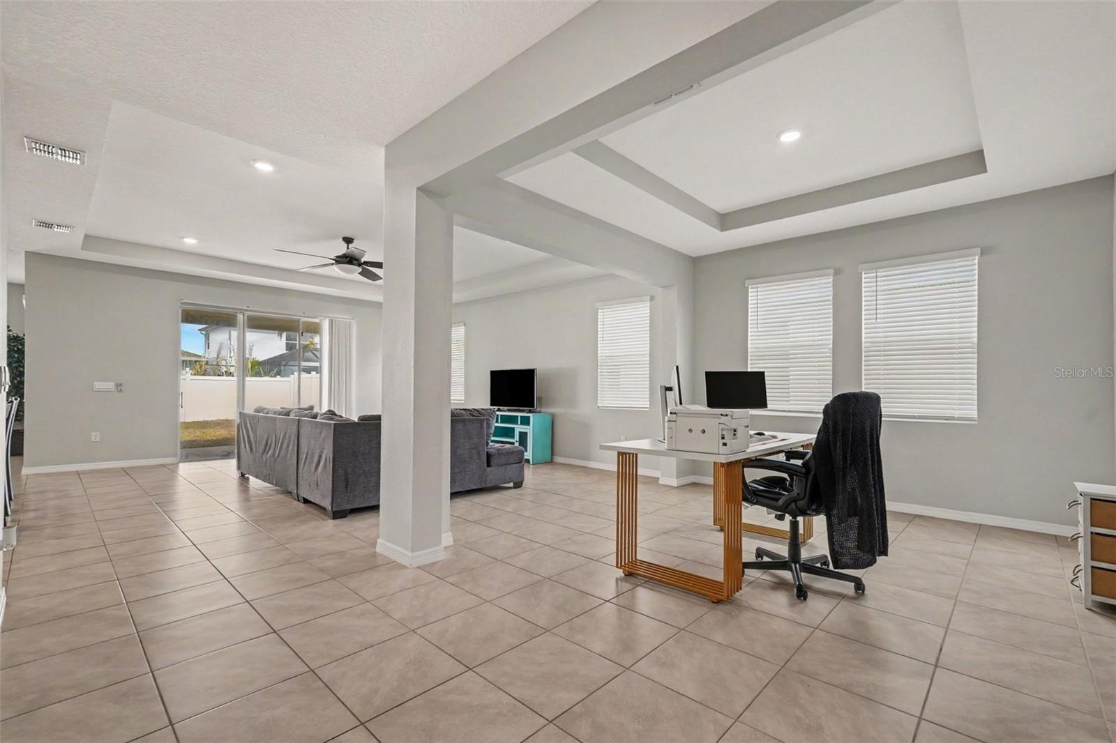 528 OCEAN SPRAY DR — photo 10