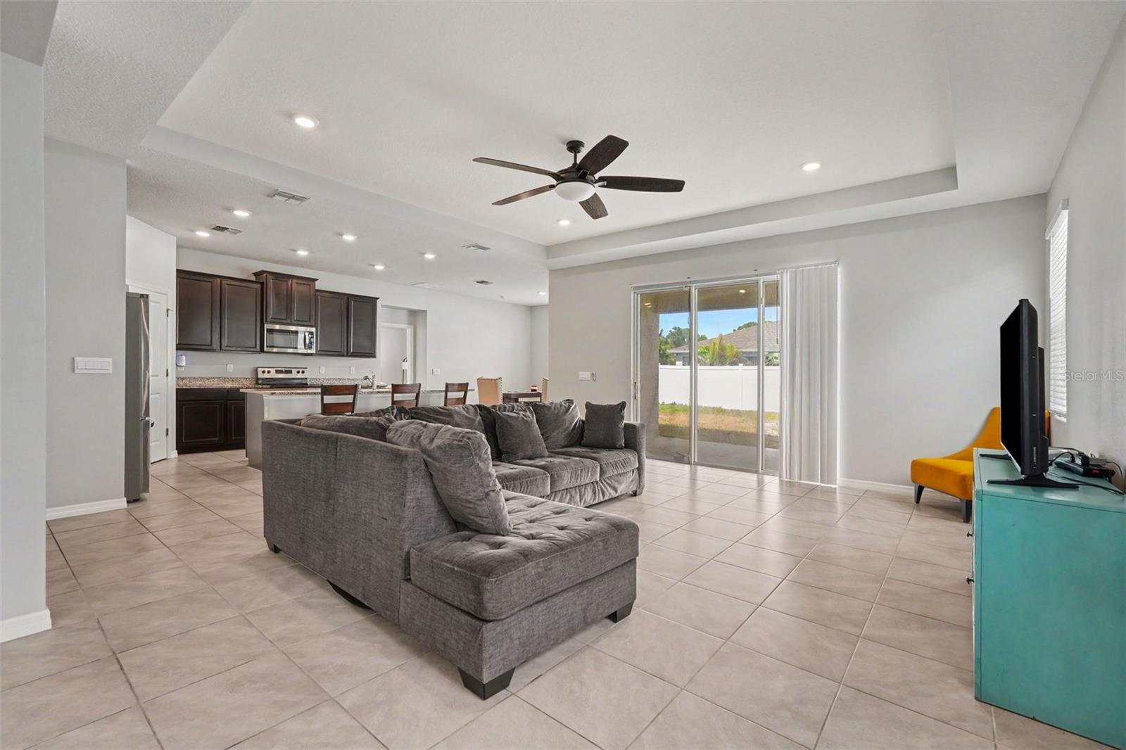 528 OCEAN SPRAY DR — photo 4