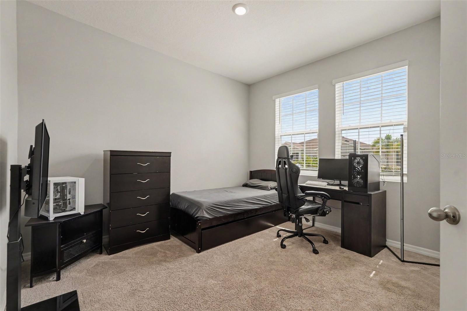 528 OCEAN SPRAY DR — photo 20