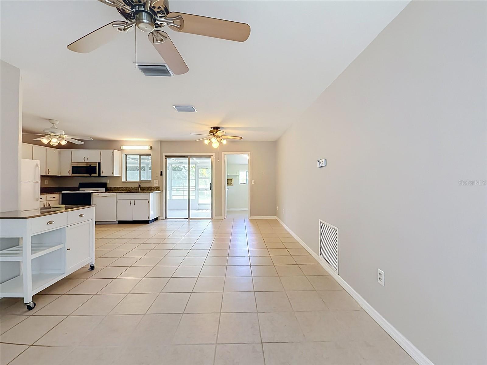 4804 BATCHELOR AVE — photo 6
