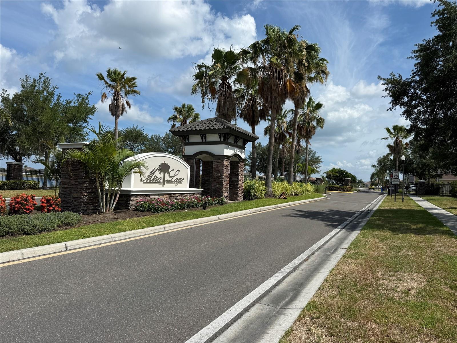 1751 BONITA BLUFF CT — photo 36