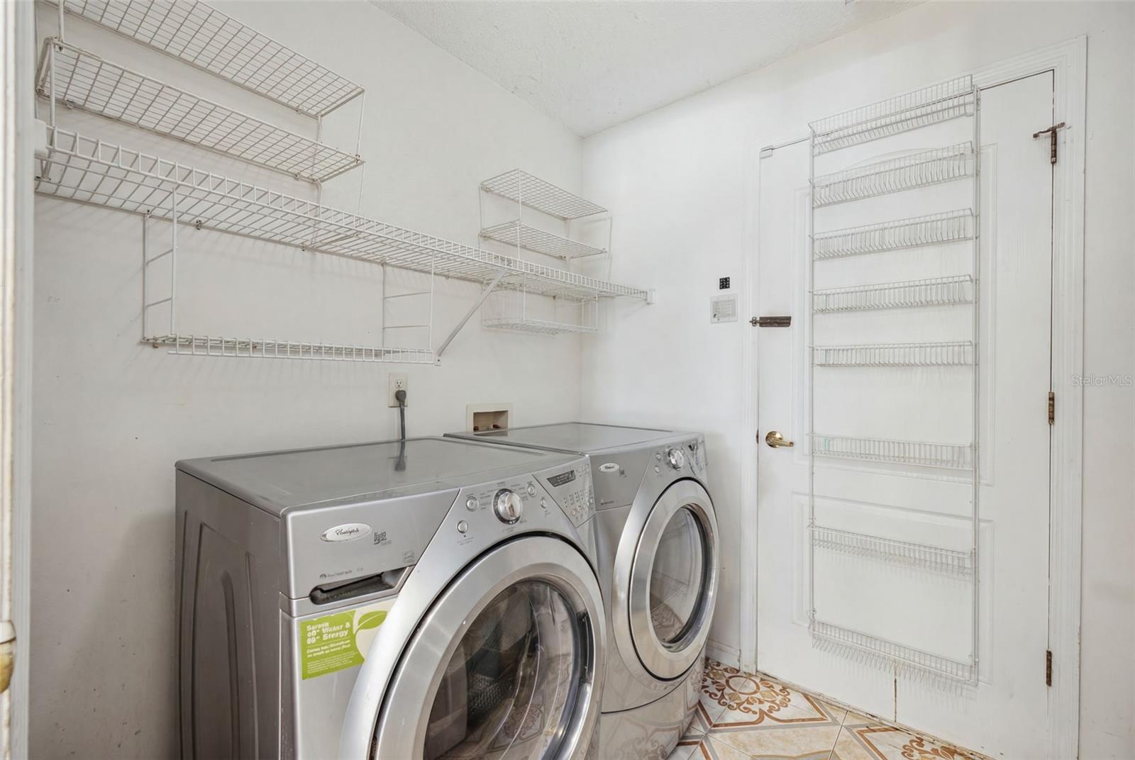 16501 BLENHEIM DR — photo 29