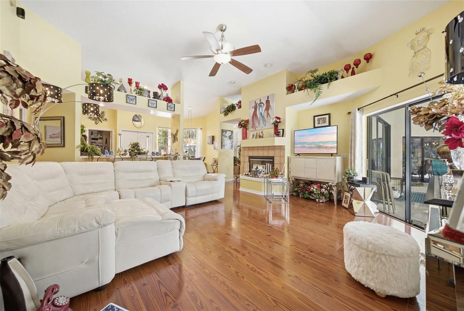 16501 BLENHEIM DR — photo 14