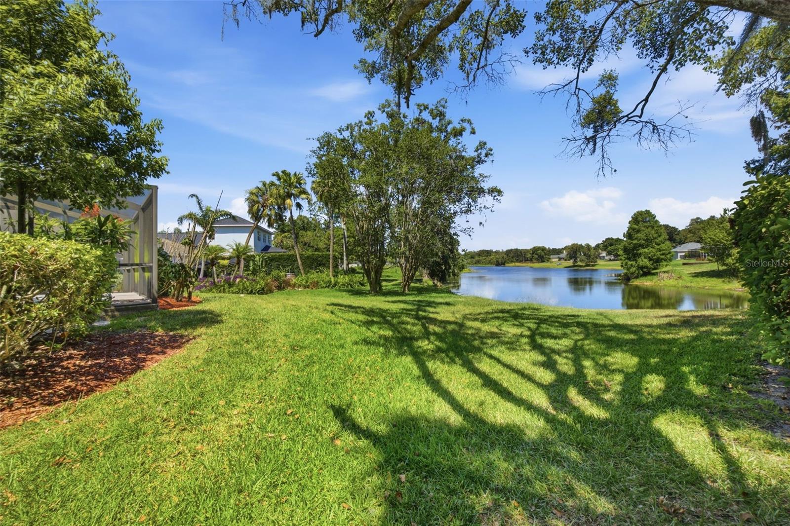 16501 BLENHEIM DR — photo 33