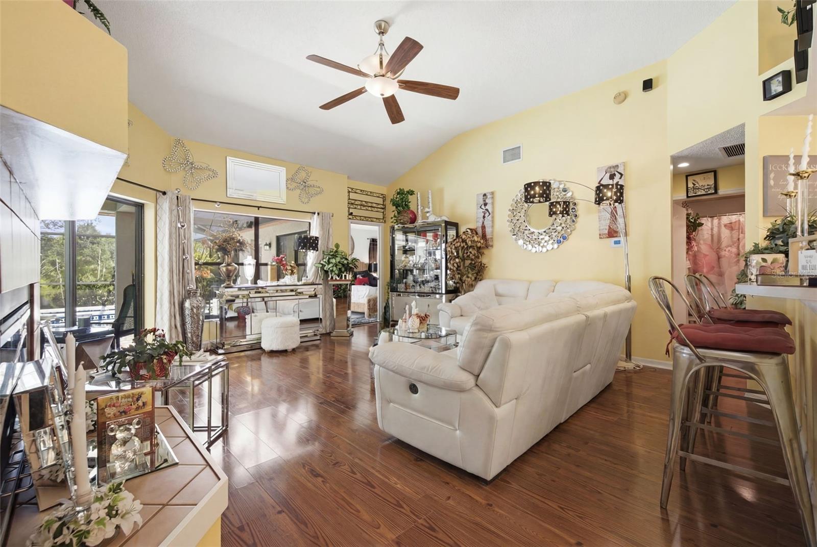 16501 BLENHEIM DR — photo 11