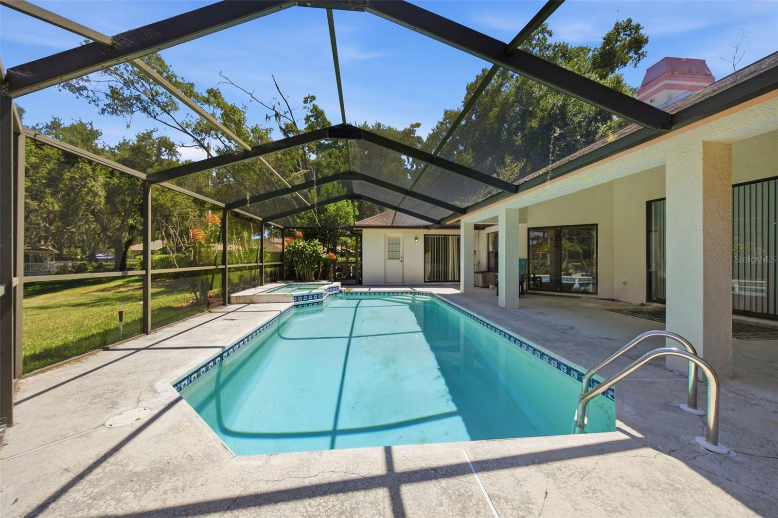 16501 BLENHEIM DR — photo 31