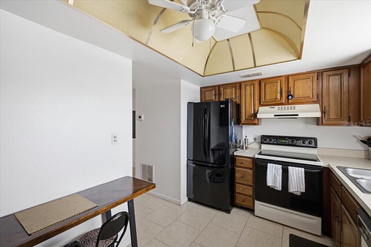 7050 SUNSET DR S #216 — photo 18