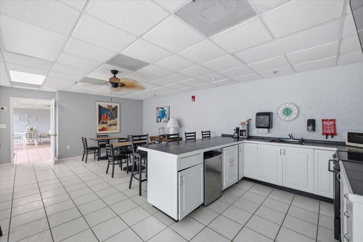 7050 SUNSET DR S #216 — photo 42