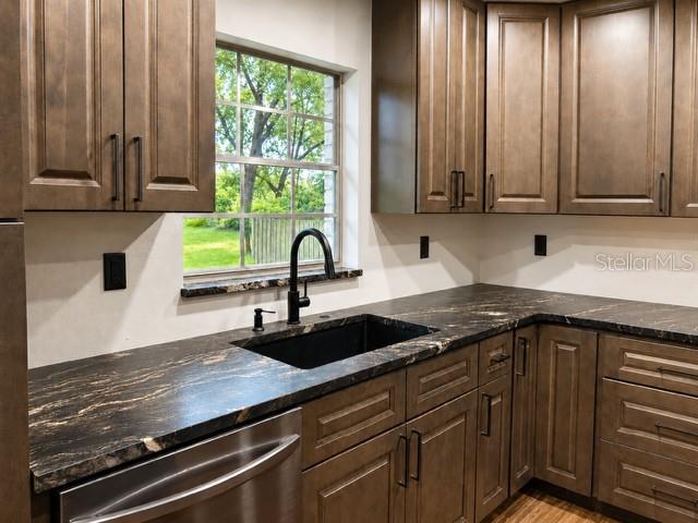 1444 CHESAPEAKE DR — photo 17