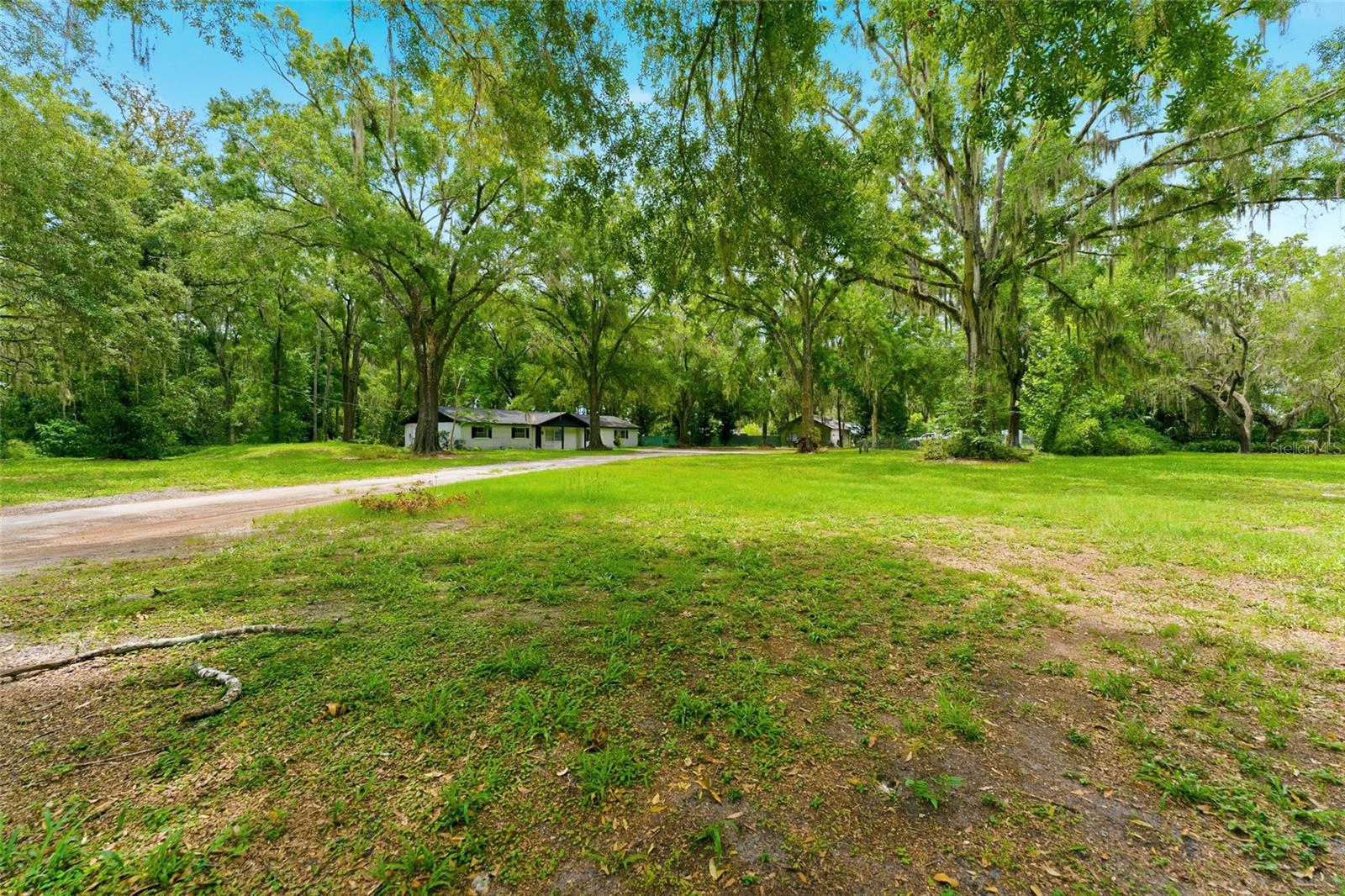 1444 CHESAPEAKE DR — photo 11