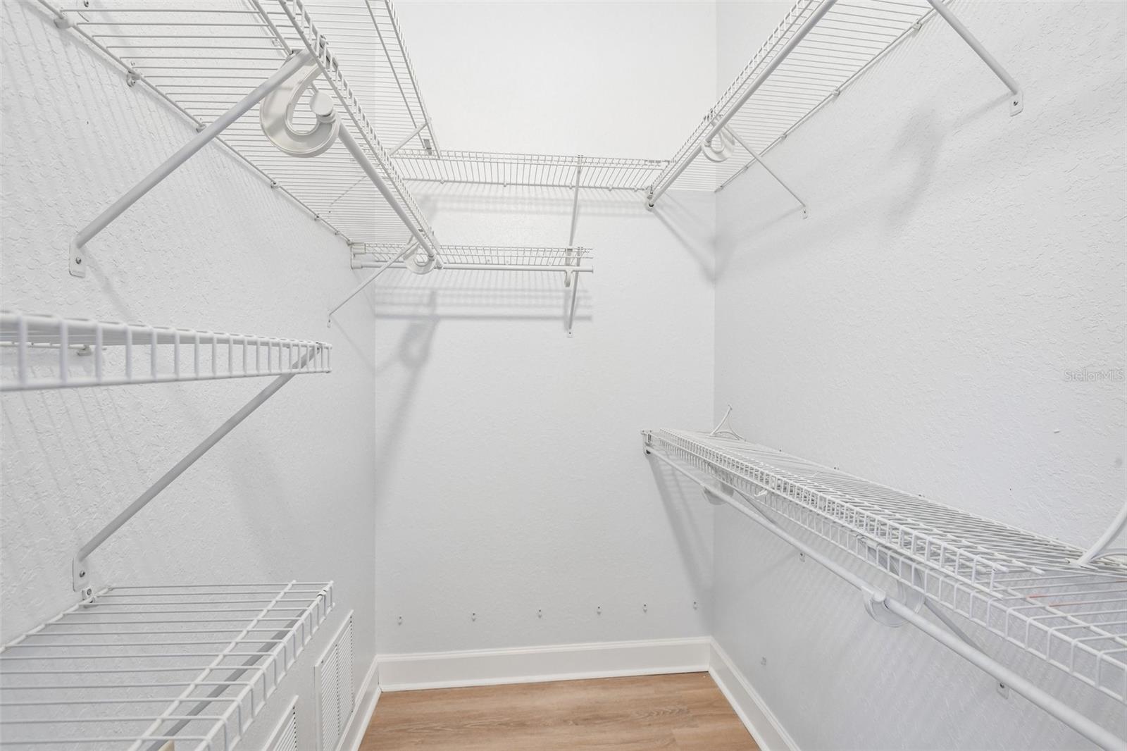 8335 CHEYENNE DR — photo 26