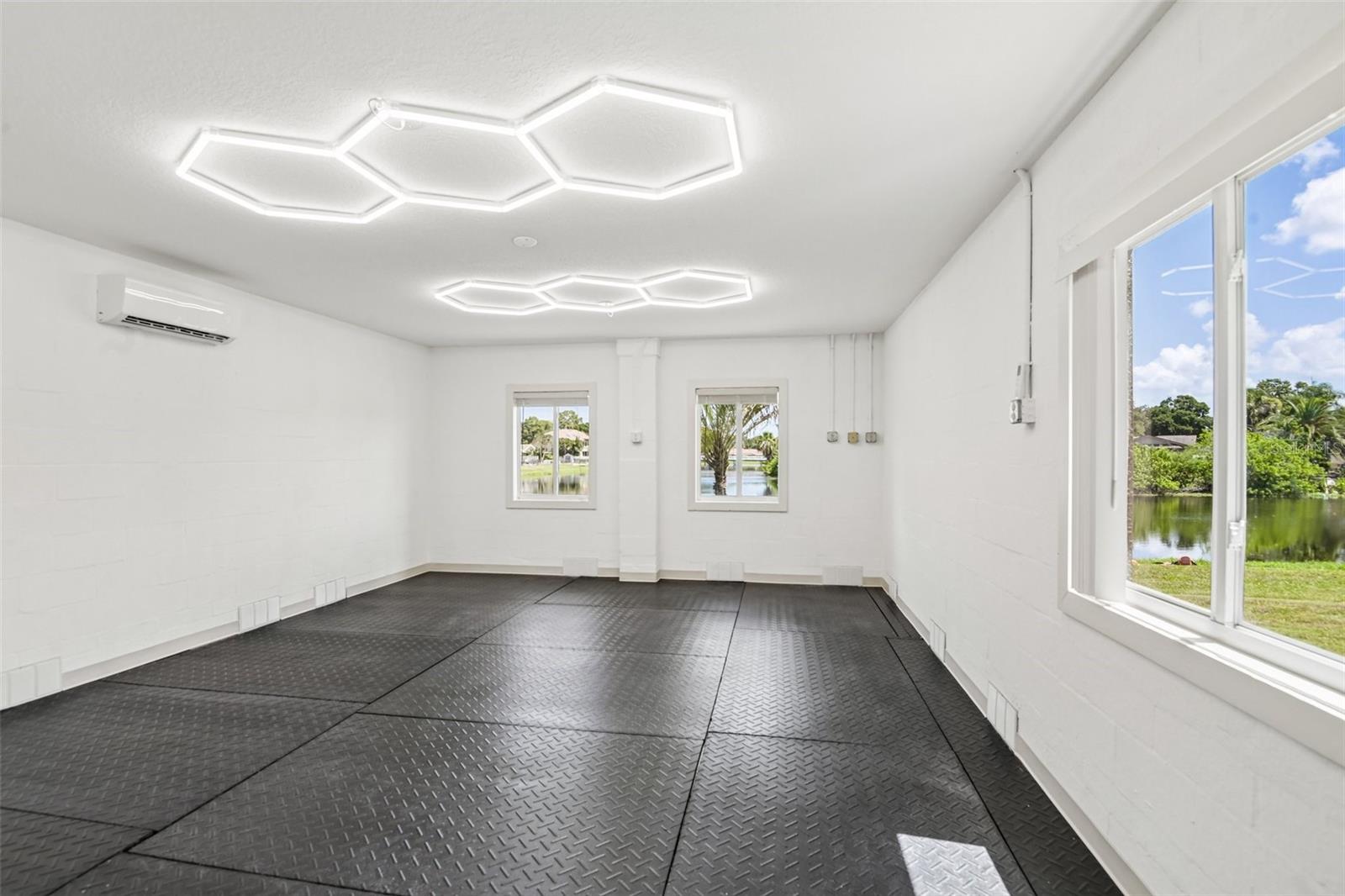8335 CHEYENNE DR — photo 37