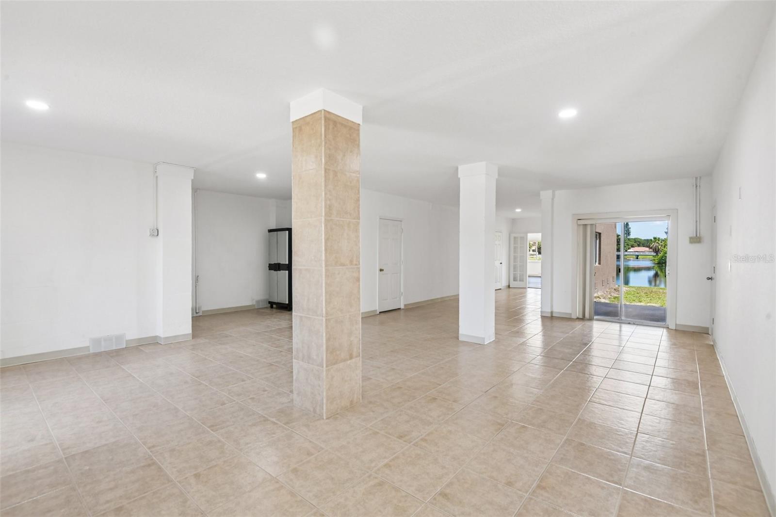 8335 CHEYENNE DR — photo 35